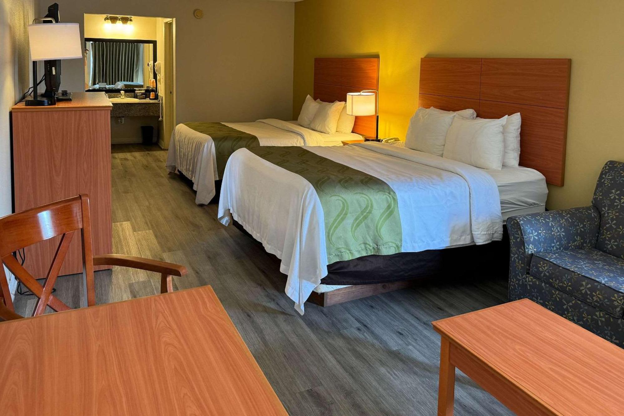 Quality Inn Near Manatee Springs State Park Чіфленд Екстер'єр фото