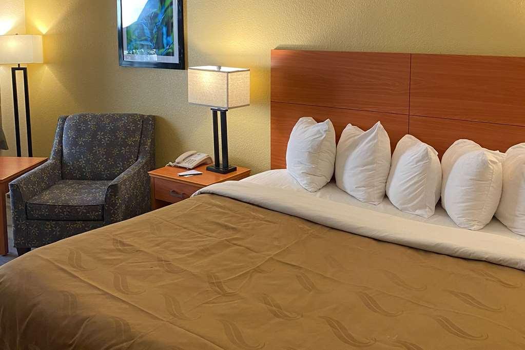 Quality Inn Near Manatee Springs State Park Чіфленд Номер фото