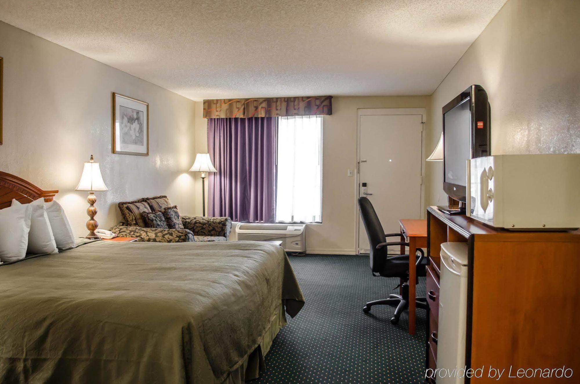 Quality Inn Near Manatee Springs State Park Чіфленд Екстер'єр фото