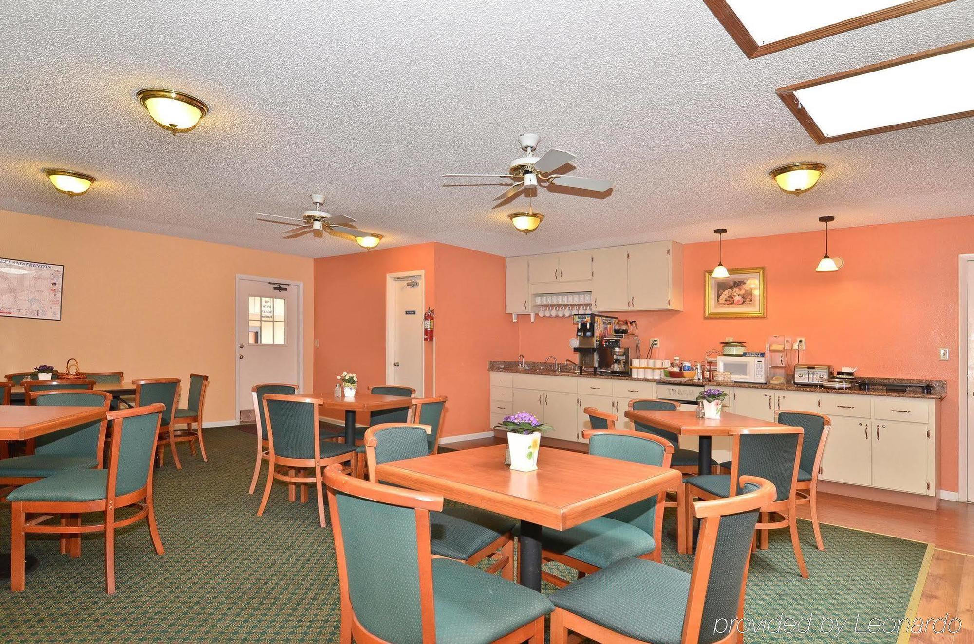 Quality Inn Near Manatee Springs State Park Чіфленд Екстер'єр фото