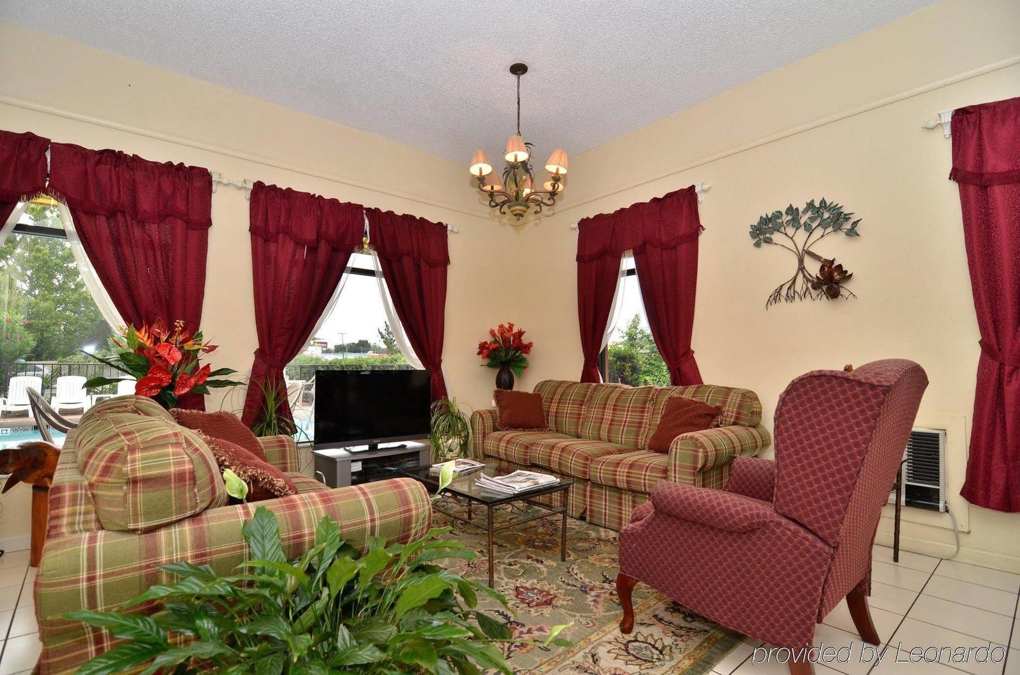 Quality Inn Near Manatee Springs State Park Чіфленд Інтер'єр фото