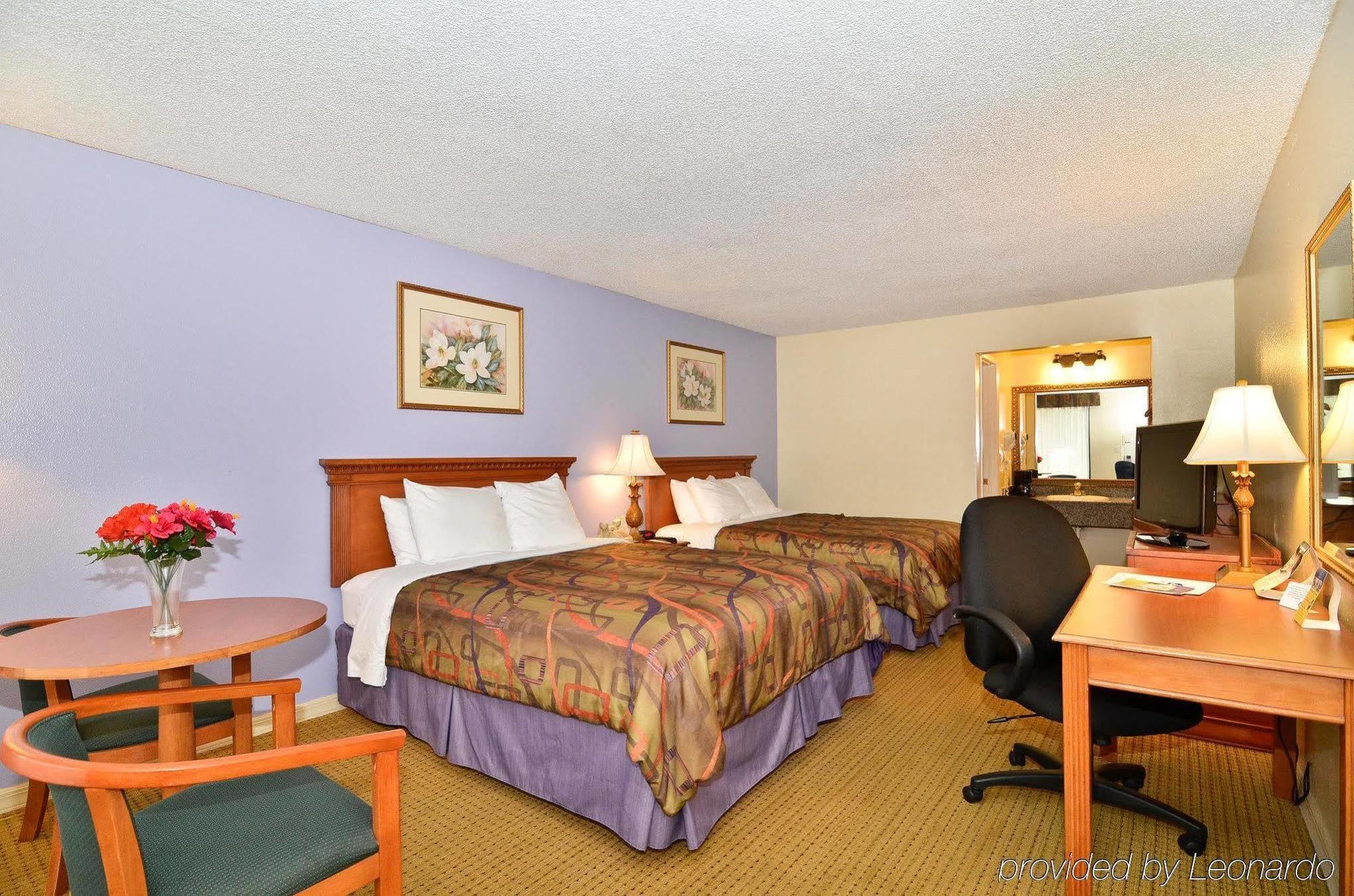 Quality Inn Near Manatee Springs State Park Чіфленд Екстер'єр фото